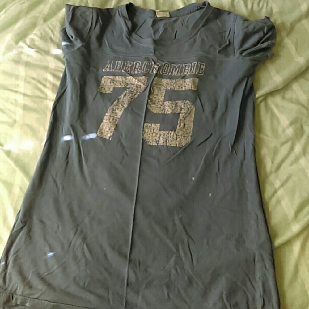 Abercrombie and Fitch t shirt